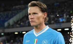 McTominay từ chối lương khủng ở Saudi Arabia để ở lại Napoli