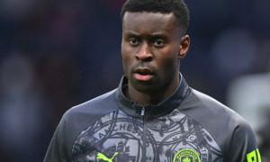 Pep vỡ mộng xin cho Guehi đá chung kết Carabao Cup