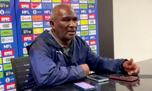 Huyền thoại Malaysia bênh vực dàn lãnh đạo FAM vừa từ chức