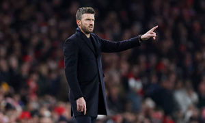 Carrick hồi sinh MU nhờ đi ngược Amorim