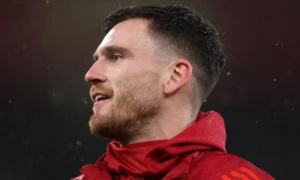 Rời Liverpool, Andy Robertson đắt hàng tại Ngoại hạng Anh