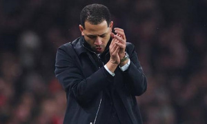 Rosenior lý giải việc đẩy Delap sang cánh phải đấu Arsenal