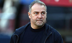 Flick chỉnh đốn dàn sao Barca sau hiệp một chậm chạp