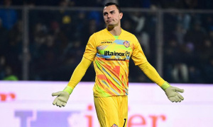 Thủ môn ĐT Indonesia lọt top 3 cứu thua tại Serie A