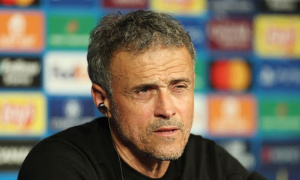 2 rào cản lớn khiến Enrique quay lưng với Man Utd