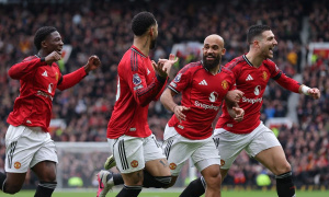 Mbeumo bất ngờ bênh vực thời Amorim