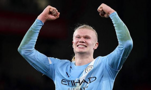 Haaland chỉ cần 22 lần chạm bóng để đánh sập Anfield