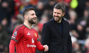 Shaw hé lộ chìa khóa giúp Carrick thăng hoa cùng MU