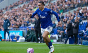 Haaland gửi thông điệp ấm áp khi Grealish lên bàn mổ