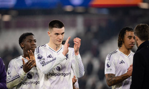 Sesko tỏa sáng phơi bày sai lầm của Carrick