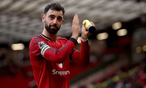 Owen gọi nhiệm vụ thay Bruno Fernandes là bất khả thi