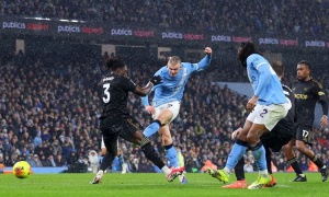 Man City dễ thở, Arsenal gặp lịch thi đấu tử thần