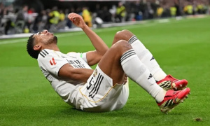 Bellingham nghỉ đến tháng 4, Real lo sốt vó