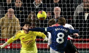 Hòa Brentford, Arsenal lỡ thời cơ cắt đuôi nhóm bám đuổi