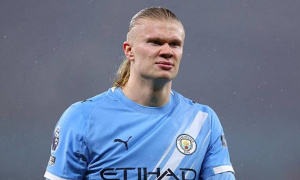 Pep bỏ ngỏ khả năng Haaland đá trận gặp Salford