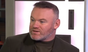 Rooney sốc trước quyết định tồi tệ nhất lịch sử