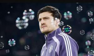 Phòng thay đồ Man Utd ủng hộ Maguire ở lại Old Trafford