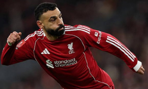 Salah phớt lờ đại gia Ả Rập để tập trung cùng Liverpool