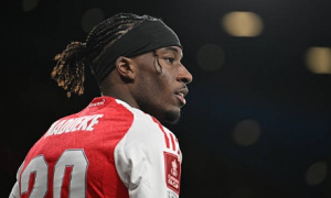 Madueke sở hữu nhiều bàn thắng không phạt đền hơn Cole Palmer