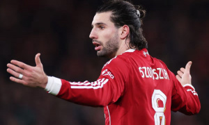 Liverpool bị giục trói chân Szoboszlai trước mũi Real