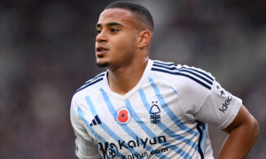 Chelsea và Liverpool đại chiến vì 'đá tảng' Nottingham Forest