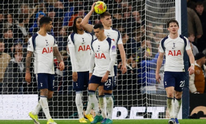 Tottenham đối mặt thảm họa tài chính nếu xuống hạng