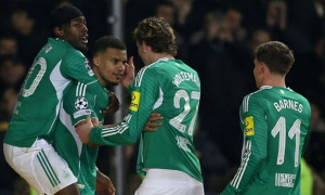 Thắng Qarabag 6-1, Newcastle mất trụ cột hàng thủ