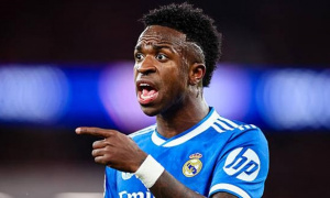 Vinicius đi tìm sự bình yên giữa bão tố El Sadar