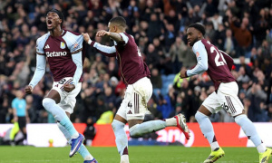 Abraham hóa người hùng, Aston Villa chia điểm nghẹt thở với Leeds