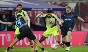 Nước cờ thay người giúp Dortmund thoát hiểm ngoạn mục trước Leipzig