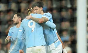 O'Reilly chói sáng trong ngày Man City hạ gục Newcastle 2-1