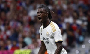 Tin đồn chuyển nhượng tối 22/2: MU nhắm Camavinga; Arsenal tiếp cận Leao