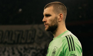 Paes ra mắt Ajax, đại chiến sao Serie A ở ĐT Indonesia