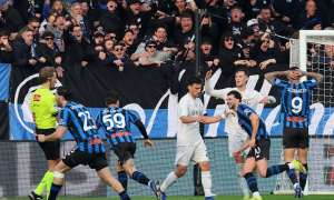 Atalanta ngược dòng hạ Napoli 2-1 đầy kịch tính