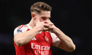 Neville ca ngợi Gyokeres sau khi Arsenal hạ Tottenham