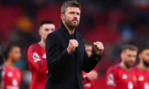 Man Utd áp sát Top 4, HLV Carrick lập tức cảnh báo học trò