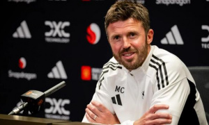 3 bài toán nhân sự Carrick cần giải để Man Utd đòi nợ Everton