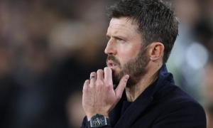 Bóng ma quá khứ ám ảnh Carrick trước đại chiến Everton