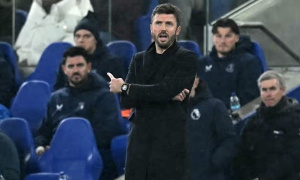Quyết định của Carrick giúp Man Utd hạ Everton và xây chắc top 4