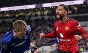 Cunha rực sáng với 11 pha phòng ngự giúp Man Utd hạ Everton
