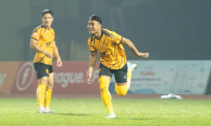 Thanh Hóa tung thủ môn vào đá tiền đạo ở trận thua CAHN