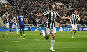 Thắng đậm Cúp C1, Tonali vẫn mắng đồng đội mắc lỗi ngu ngốc