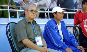 HAGL và Kiatisak nghẹn ngào tiễn biệt GĐKT Nguyễn Văn Vinh