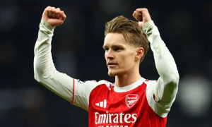 Odegaard cam kết ở lại Arsenal