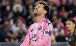 Messi tự nhận ngốc nghếch vì lười học tiếng Anh