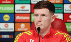 Elliot Anderson lên tiếng về tin đồn gia nhập Man Utd