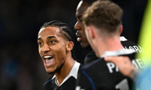 Rooney dự báo Chelsea sớm vỡ mộng Champions League