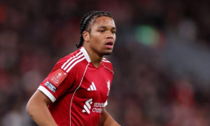 Tại sao Slot sẽ ngó lơ thần đồng Rio Ngumoha trước West Ham?