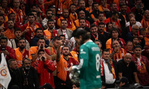 Galatasaray sai lầm khi đánh thức bản năng Liverpool