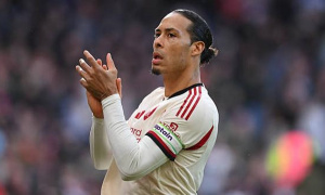 Van Dijk yêu cầu Liverpool giữ sự khiêm tốn tại Ngoại hạng Anh